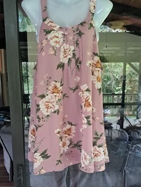 Torrid Dusty Pink Floral Top